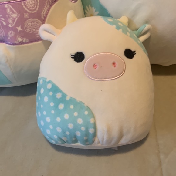 Amazing squishmallow cow bundle , belana the cow bundle , all NWT AND HTF - Picture 2 of 7